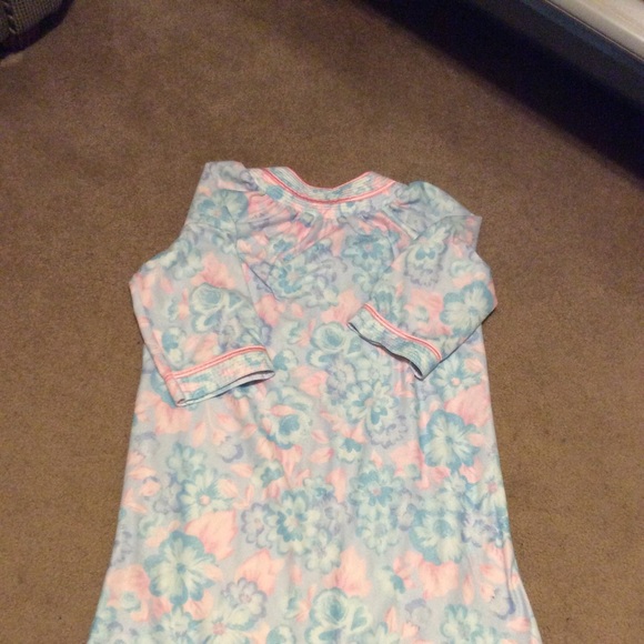 Intimate Moods size large robe - Picture 2 of 10